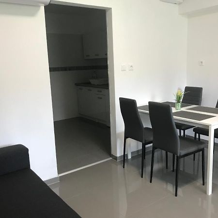 Tisza Gyongye Apartmanhaz Appartement Szeged Buitenkant foto
