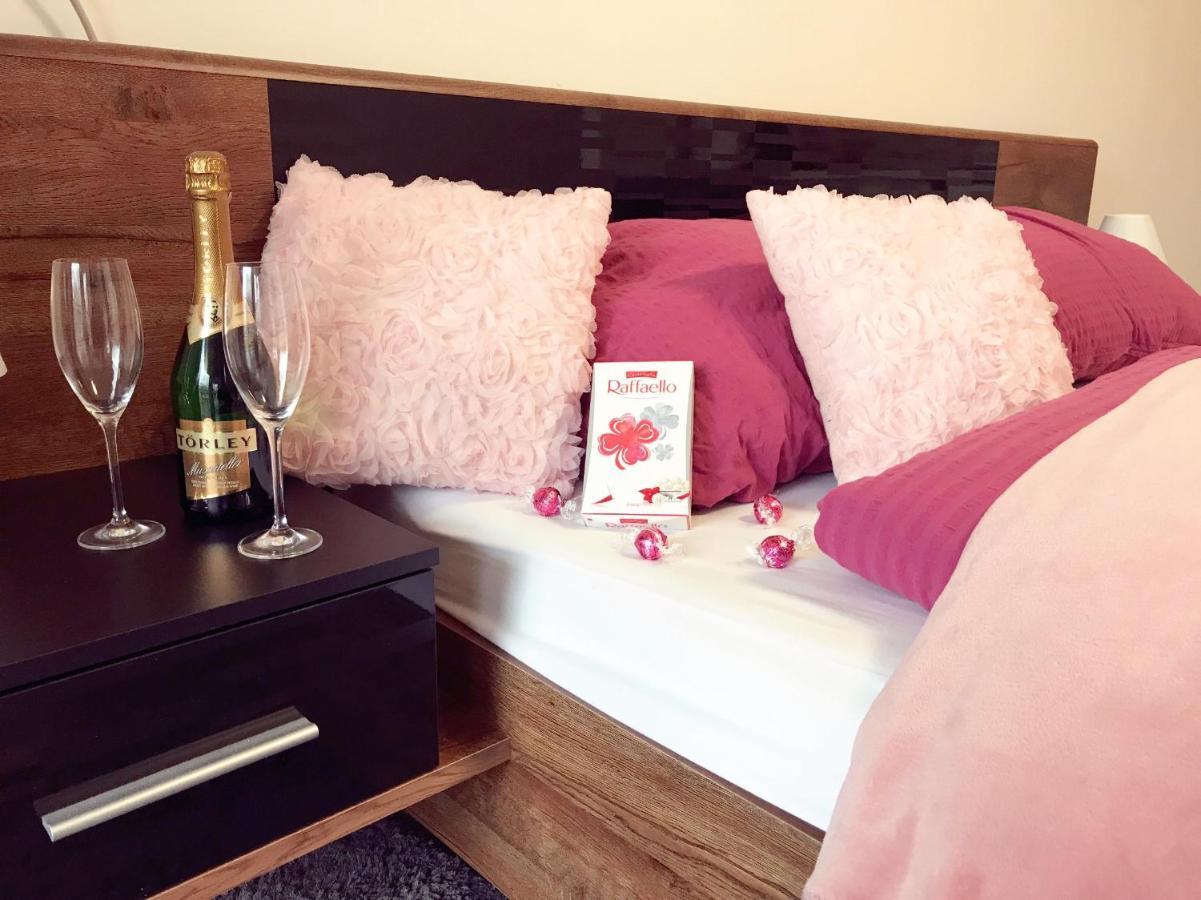 Tisza Gyongye Apartmanhaz Appartement Szeged Buitenkant foto