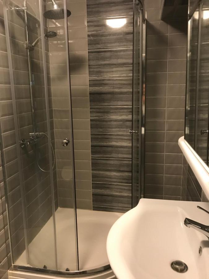 Tisza Gyongye Apartmanhaz Appartement Szeged Buitenkant foto