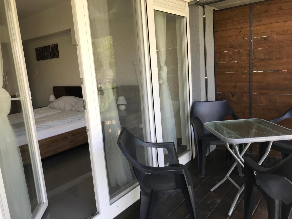 Tisza Gyongye Apartmanhaz Appartement Szeged Buitenkant foto