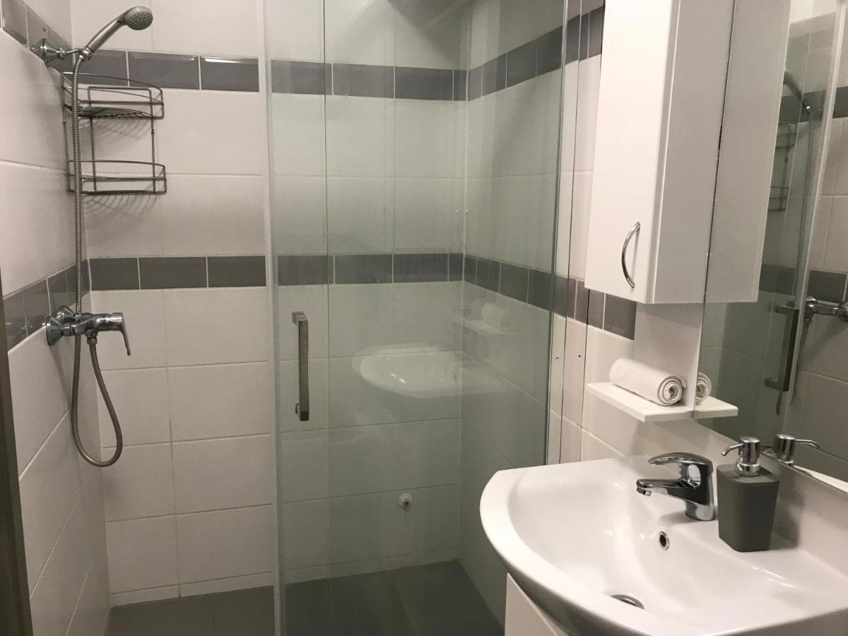 Tisza Gyongye Apartmanhaz Appartement Szeged Buitenkant foto