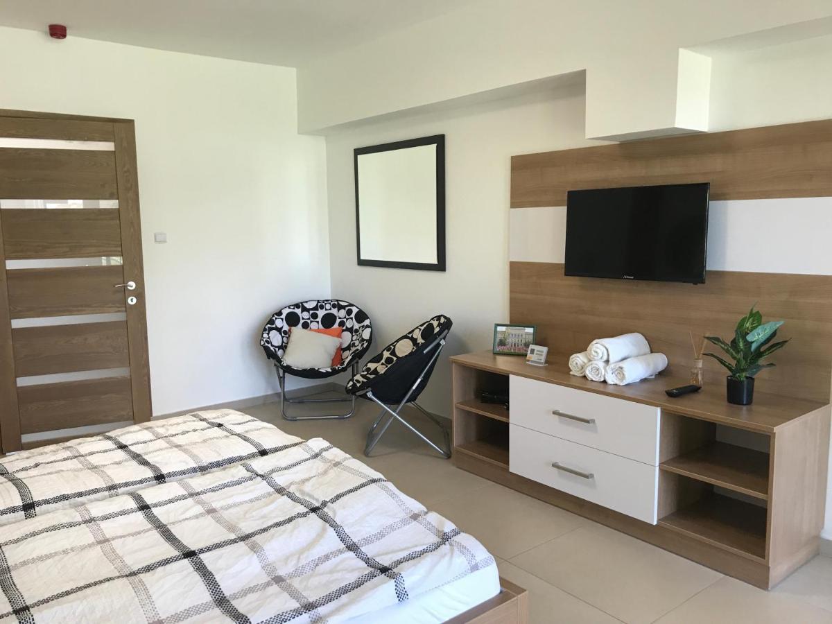 Tisza Gyongye Apartmanhaz Appartement Szeged Buitenkant foto