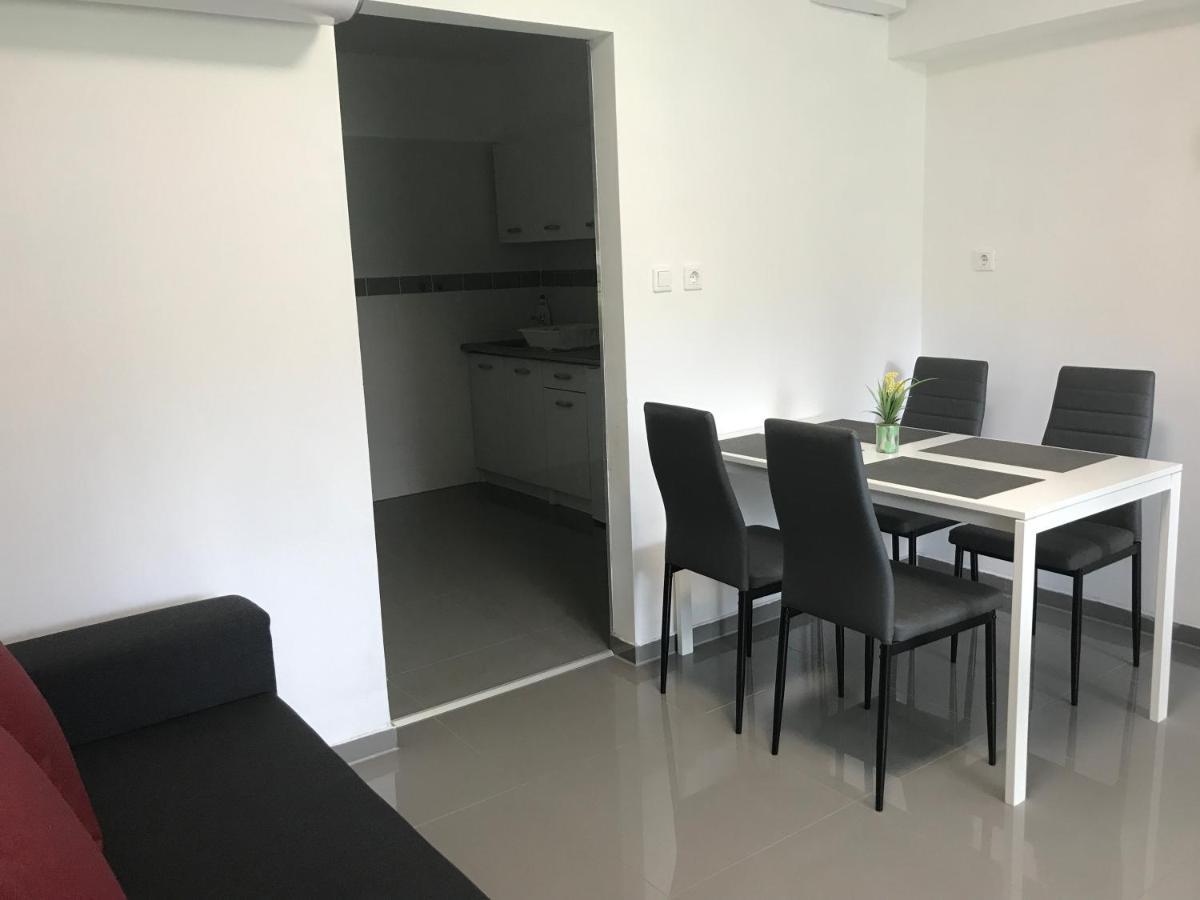 Tisza Gyongye Apartmanhaz Appartement Szeged Buitenkant foto