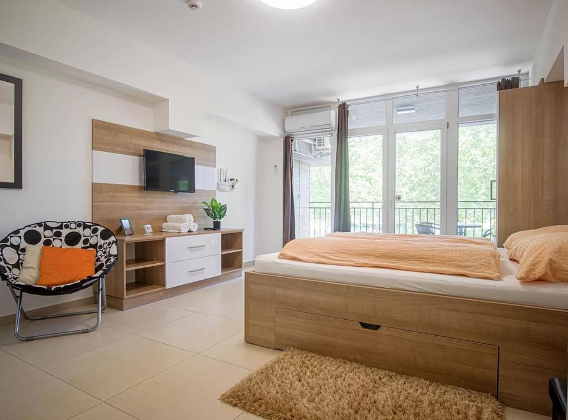 Tisza Gyongye Apartmanhaz Appartement Szeged Buitenkant foto